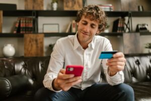 Le marketing digital peut-il révolutionner la vente des produits de luxe ?