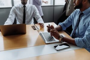 Comment le marketing digital peut-il bénéficier aux services professionnels ?