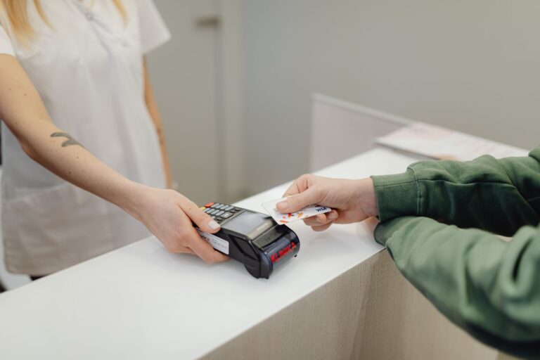 Comment connecter un wallet mobile aux logiciels d’entreprise